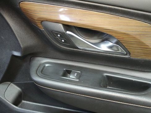 Used 2019 GMC Terrain SLE image 9