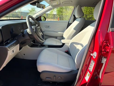 Used 2024 Hyundai Kona SEL FWD image 11
