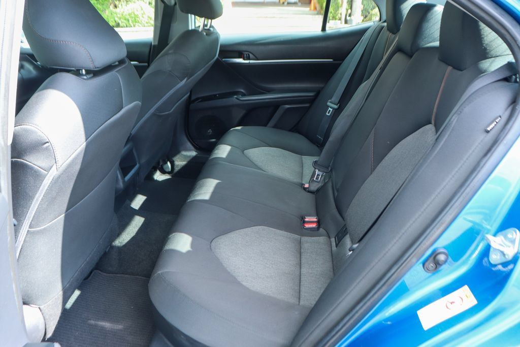 Used 2019 Toyota Camry LE FWD image 30