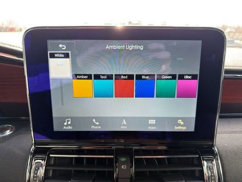 Used 2019 Lincoln Navigator Select w/ Technology Package image 38