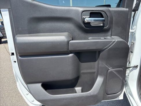 Used 2023 Chevrolet Silverado 1500 Custom image 17