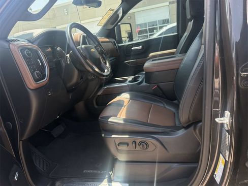Used 2021 Chevrolet Silverado 3500 High Country AWD/4WD image 3