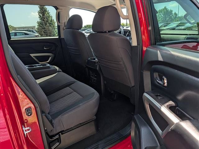 Used 2020 Nissan Titan SV w/ SV Convenience Package AWD/4WD image 15