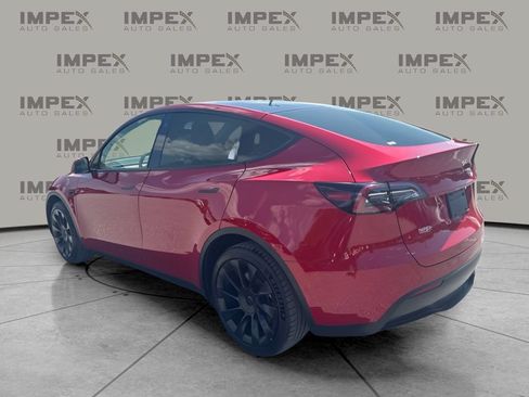 Used 2021 Tesla Model Y Long Range AWD/4WD image 2