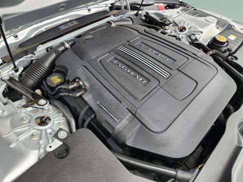 Used 2017 Jaguar F-TYPE S RWD image 31