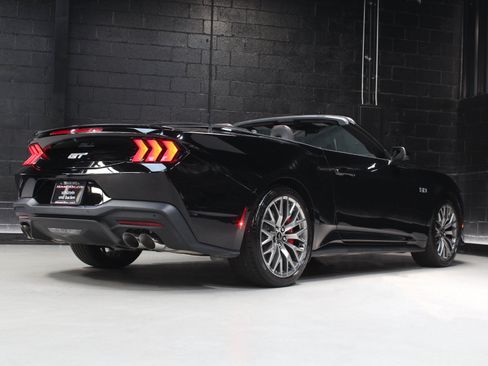 Used 2025 Ford Mustang GT Premium RWD image 19