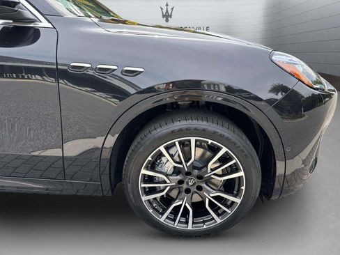 New 2025 Maserati Grecale Modena image 6