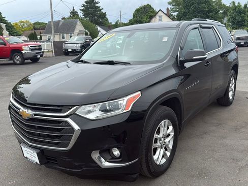Used 2018 Chevrolet Traverse LT AWD/4WD image 3