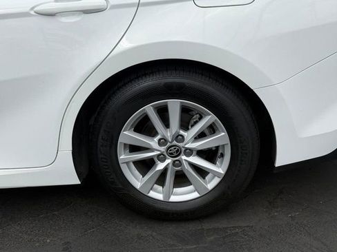 Used 2025 Toyota Camry LE image 4