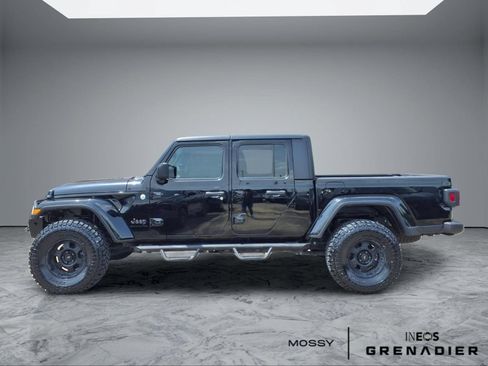 Used 2021 Jeep Gladiator Sport AWD/4WD image 5