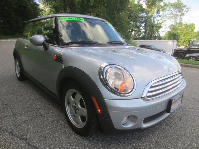 Used 2009 MINI Cooper Hardtop FWD image 2
