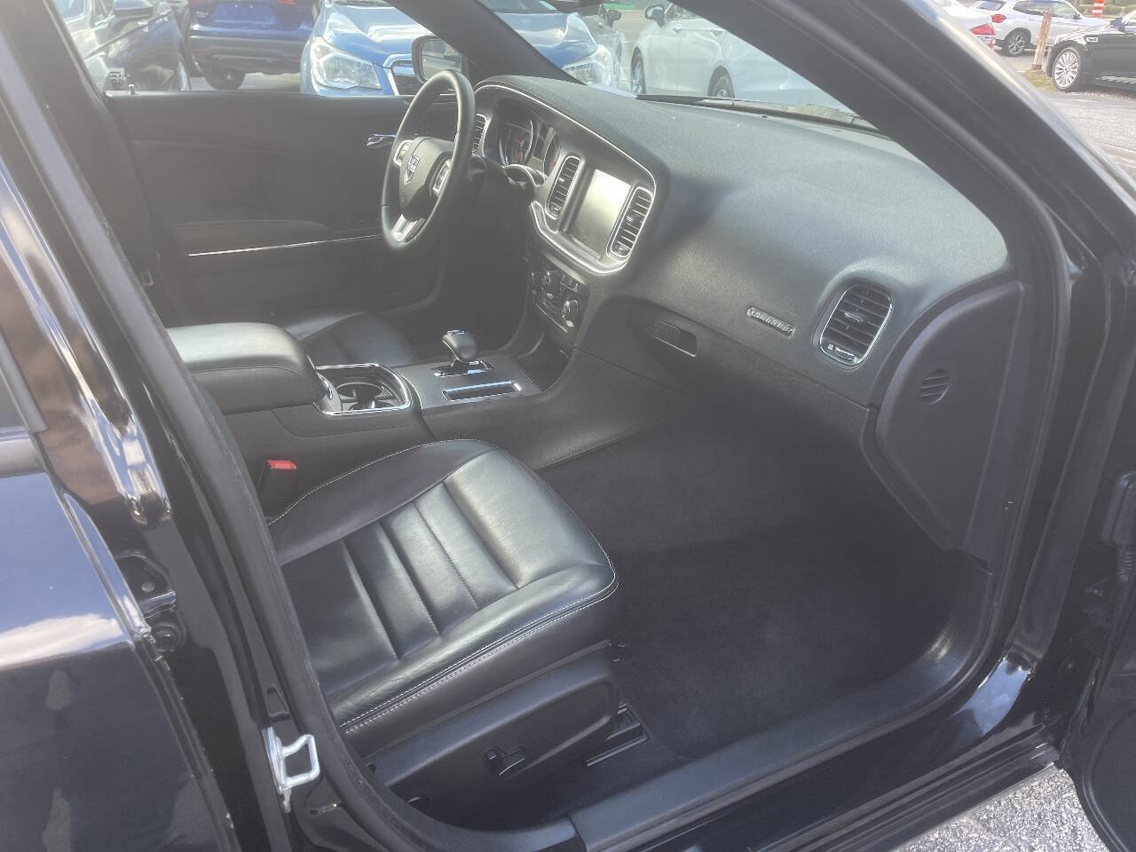 Used 2014 Dodge Charger SXT Plus RWD image 24