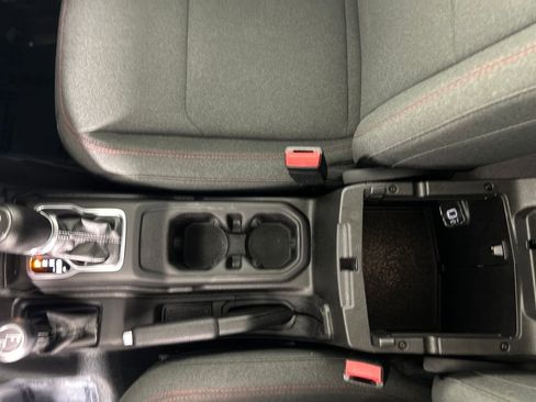 Used 2024 Jeep Wrangler Unlimited Rubicon image 15