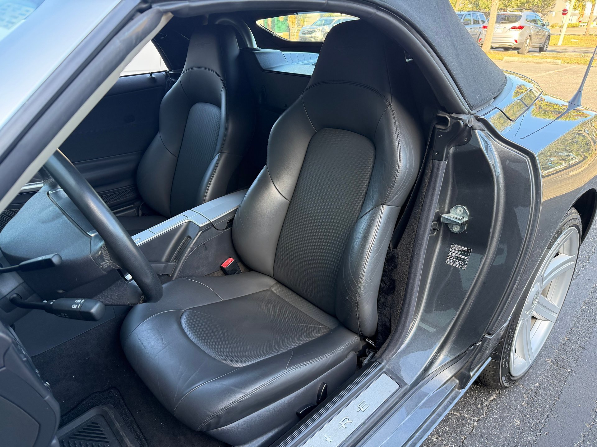 Used 2005 Chrysler Crossfire Limited RWD image 39