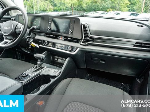 Used 2025 Kia Sportage LX FWD image 24