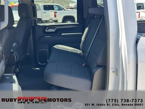 Used 2025 Chevrolet Silverado 2500 LT AWD/4WD image 26