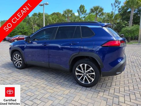 Certified 2022 Toyota Corolla Cross XLE w/ Convenience Package image 9