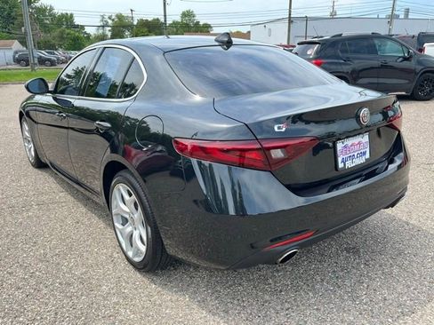 Used 2020 Alfa Romeo Giulia Ti w/ Active Blind Spot Package AWD/4WD image 3