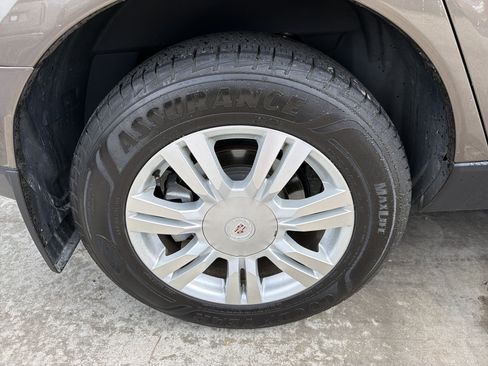 Used 2016 Cadillac SRX Luxury w/ Driver Awareness Package FWD image 10