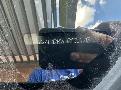 Used 2023 Volvo XC60 B5 Plus w/ Climate Package image 43