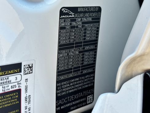 Used 2026 Jaguar F-PACE R-Dynamic S image 34