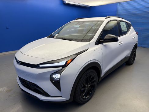 New 2027 Chevrolet Bolt RS FWD image 4