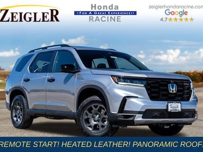 New 2025 Honda Pilot TrailSport