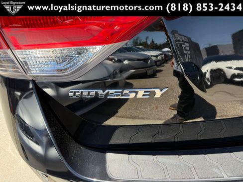 Used 2014 Honda Odyssey Touring image 8