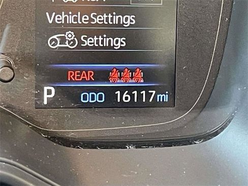 Used 2022 Toyota Corolla LE image 23