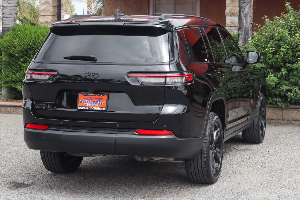 Used 2024 Jeep Grand Cherokee L Altitude AWD/4WD image 9