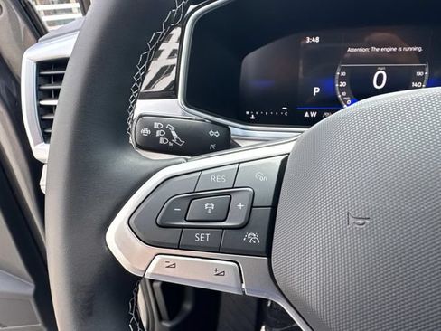 New 2026 Volkswagen Taos SE FWD image 17