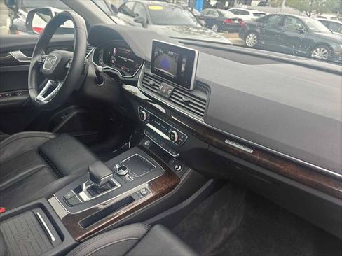 Used 2019 Audi Q5 2.0T Premium Plus w/ Premium Plus Package AWD/4WD image 11