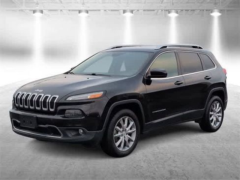 Used 2018 Jeep Cherokee Limited w/ Trailer Tow Group image 4
