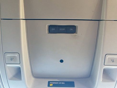 Used 2018 Chevrolet Silverado 1500 LT w/ LT Fleet Convenience Package image 31