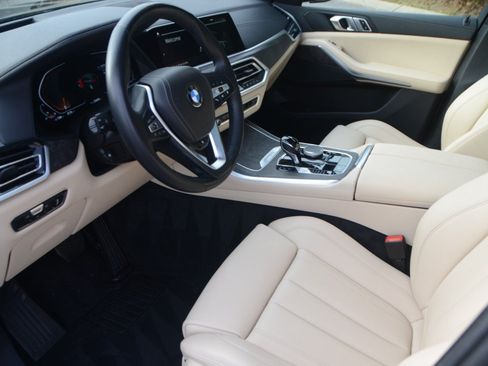 Used 2022 BMW X5 xDrive40i AWD/4WD image 8