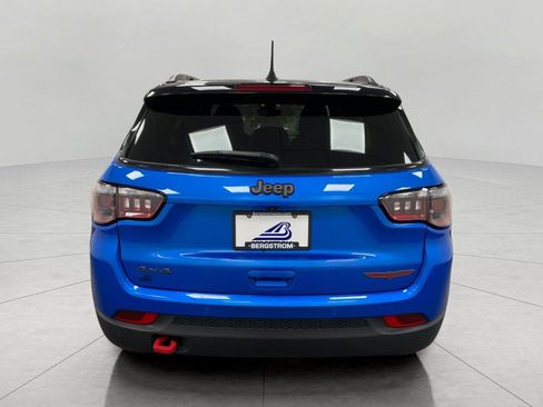 Used 2025 Jeep Compass Trailhawk AWD/4WD image 34