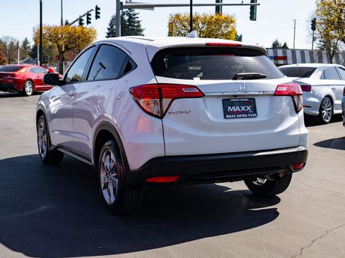 Used 2021 Honda HR-V LX image 11