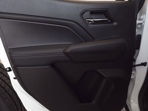 New 2025 GMC Canyon Elevation w/ Convenience Package image 28