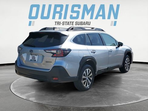 Certified 2025 Subaru Outback Premium AWD/4WD image 6