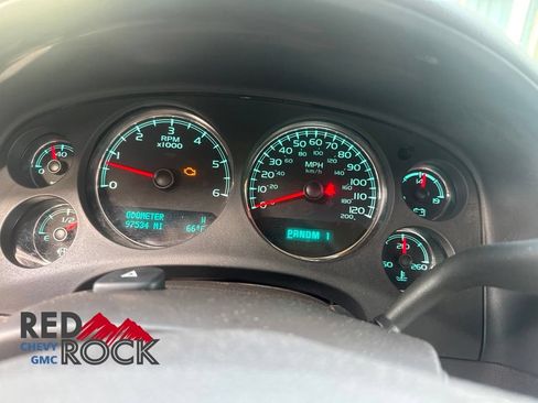 Used 2014 GMC Sierra 2500 Denali w/ Suspension Package, Off-Road AWD/4WD image 1