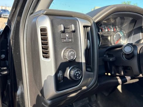 Used 2018 GMC Sierra 1500 SLE w/ SLE Value Package AWD/4WD image 17