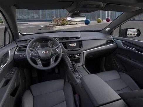 Certified 2025 Cadillac XT5 Premium Luxury w/ LPO, Floor Liner Package AWD/4WD image 14