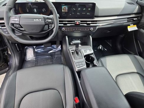 New 2026 Kia Sportage EX FWD image 19