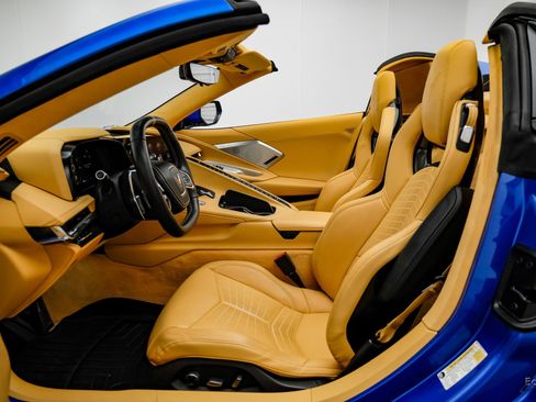 Used 2020 Chevrolet Corvette Stingray Premium Conv w/ 3LT Preferred Equipment Group image 40