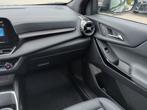 Used 2026 Chevrolet Equinox LT w/ Convenience Package II image 17