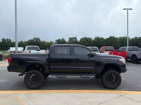 Used 2021 Toyota Tacoma SR AWD/4WD image 6