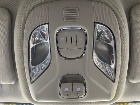 Used 2019 Jeep Compass Latitude w/ Cold Weather Group image 23