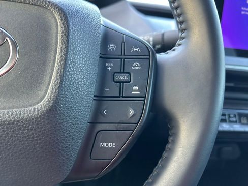 Used 2024 Toyota Prius LE image 18