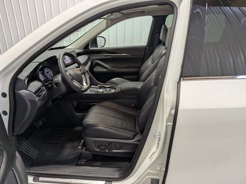 Used 2025 INFINITI QX60 Pure image 16