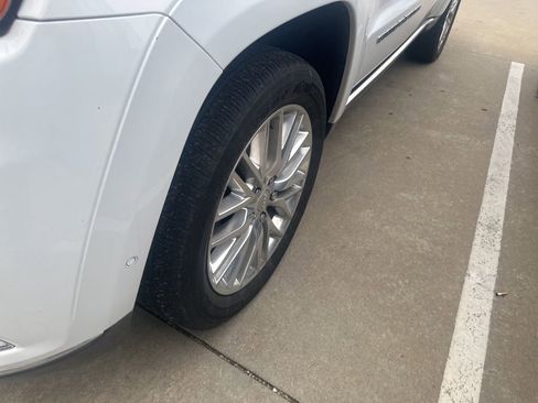 Used 2018 Jeep Grand Cherokee Summit image 5